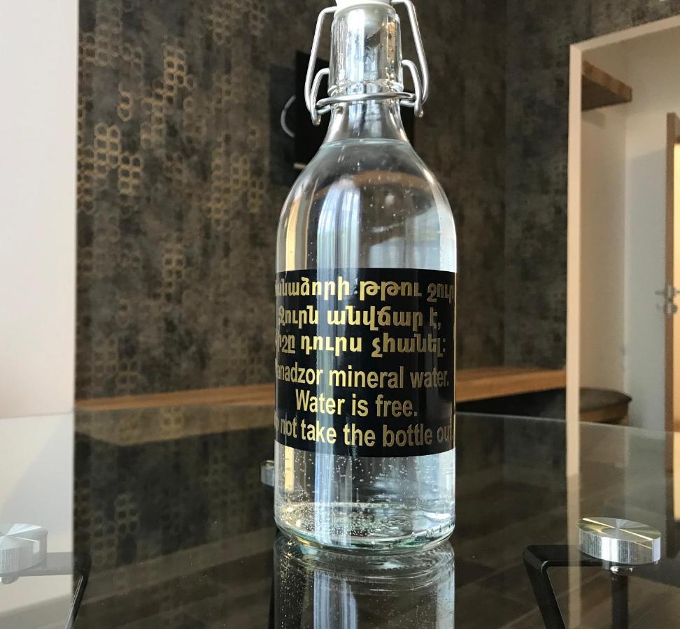 Отель Auroom Ванадзор ภายนอก รูปภาพ